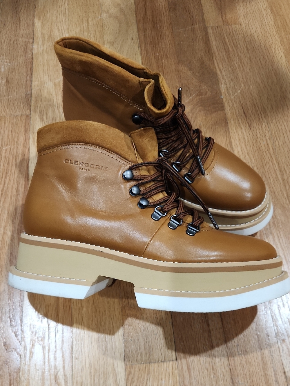 Robert Clergerie Tan Leather Lug-Sole Womens Boots